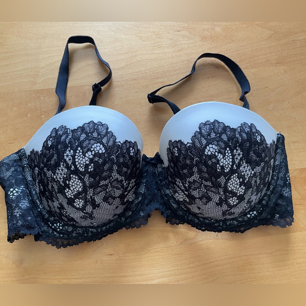 Victoria’s Secret Dream Angels Multi-way bra. 36C. Black&white. Excellent cond.